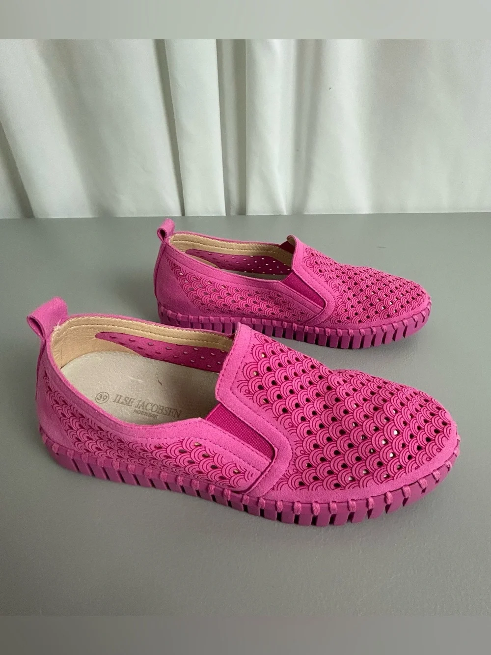 Ilse Jacobsen Rose Pink Perforated Slip-On Loafers size 39/8.5-9 - Picture 5 of 10